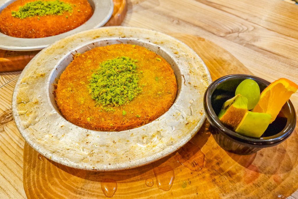 Best creamy hummus restaurants across Cologne neighborhoods